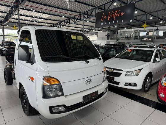 HYUNDAI HR 2.5 LONGO SEM CAÇAMBA 4X2 16V 130CV TURBO INTERCOOLER DIESEL 2P MANUAL HYUNDAI HR 2.5 LONGO SEM CAÇAMBA 4X2 16V 130CV TURBO INTERCOOLER DIESEL 2P MANUAL